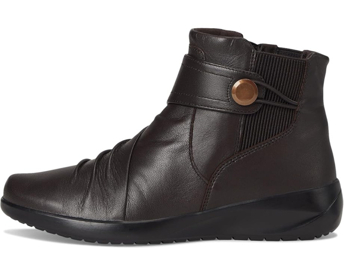 Ботинки Clarks Kaetlyn Sara для офиса с удобной стелькой