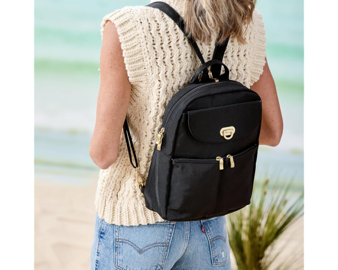 Рюкзак Baggallini Coastal Flip Lock Day Pack трансформируемый в слинг