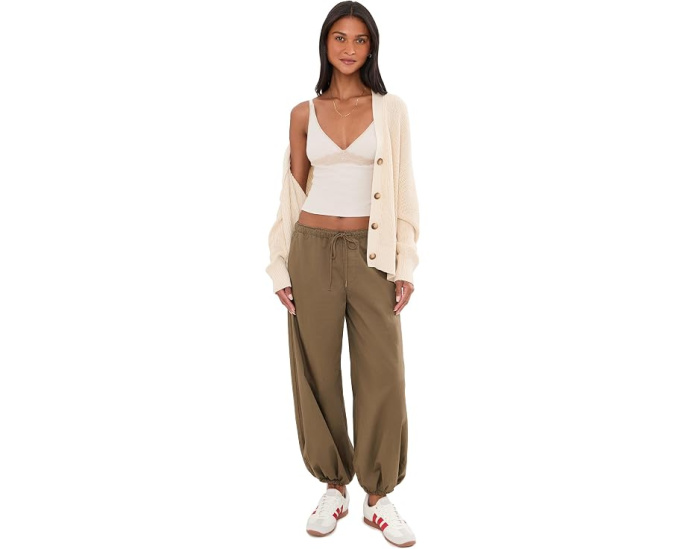 Топ Made You Blush Lounge Tan от Free People с V-образным вырезом