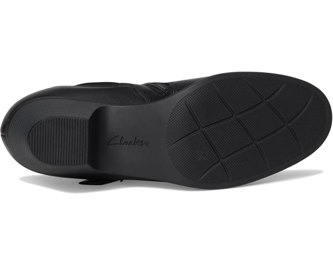 Ботильоны Clarks Emily 2 Darcey на устойчивом каблуке с мягким кантом
