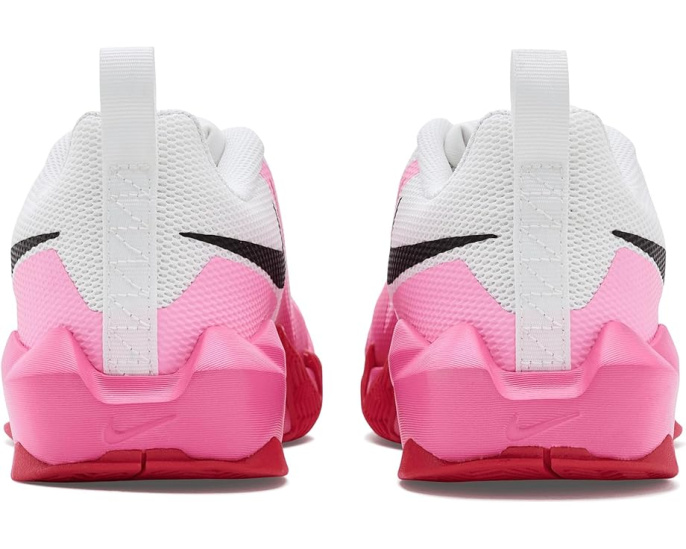 Баскетбольные кроссовки Nike S.T Dynamite с цепкой подошвой
