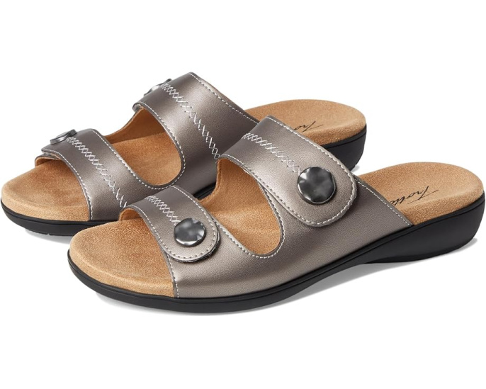 Кожаные босоножки Trotters Ruthie Stitch на липучках