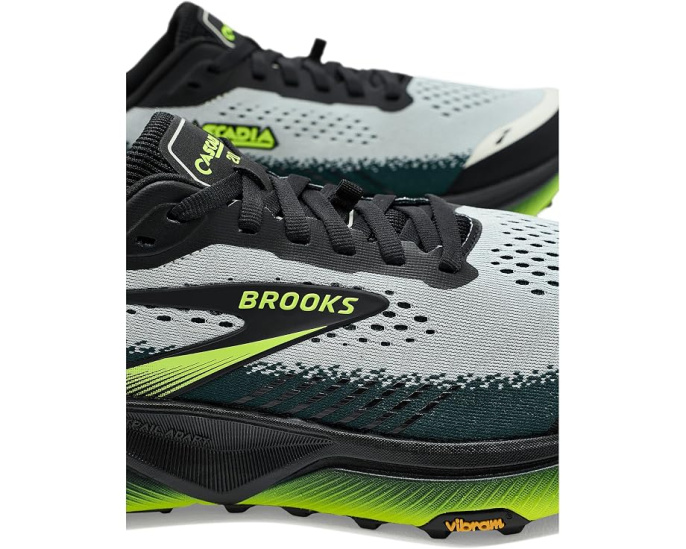 Кроссовки Brooks Cascadia 20 для трейла с защитой