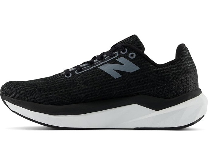 Беговые кроссовки New Balance FuelCell Propel v5 с пеной FuelCell