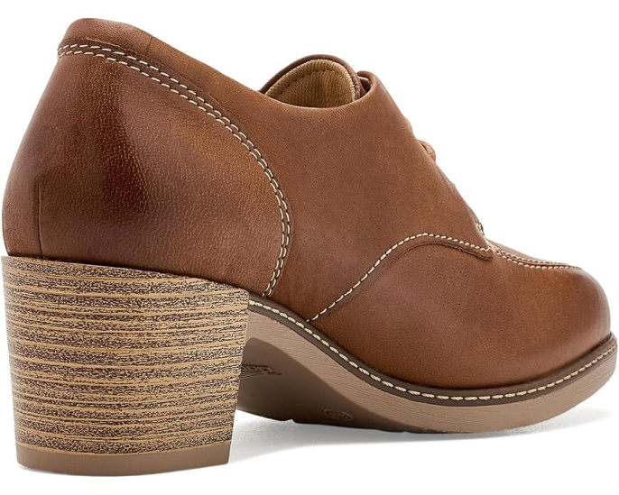 Туфли Maris на шнуровке от Dansko с каблуком из стопки