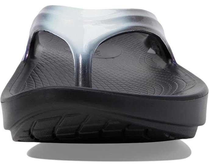 Вьетнамки OOFOS Oolala Luxe с массивной подошвой