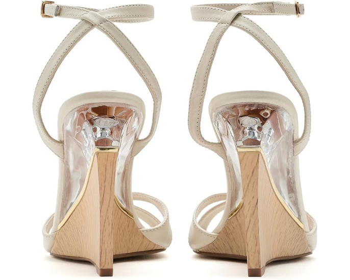 Босоножки Steve Madden Sorynn на танкетке с пряжкой