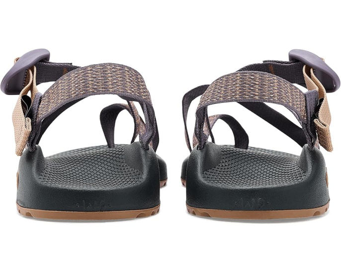 Сандалии Chaco Z2 Classic с регулируемыми ремешками и стелькой LUVSEAT
