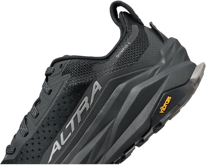 Кроссовки Altra Olympus 6 с дышащим сетчатым верхом и широким носком