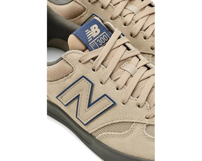 Кроссовки New Balance CT300 из замши и дышащей сетки