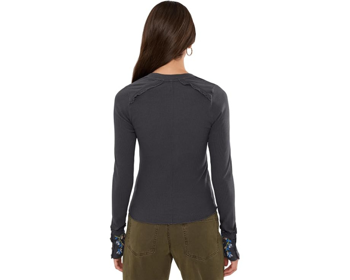 Блуза Fleur Embroidered Cuff Henley от Free People с вышивкой