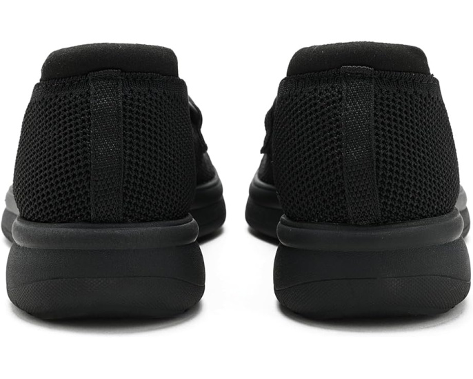 Лоферы Ezrinn Cove от Clarks с дышащим текстилем и стелькой Cushion Soft