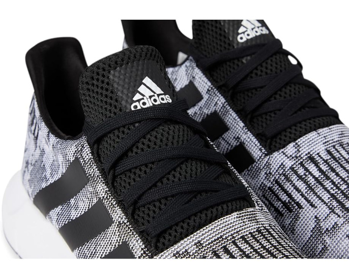 Кроссовки Adidas Swift Run 1.0 с трикотажным верхом