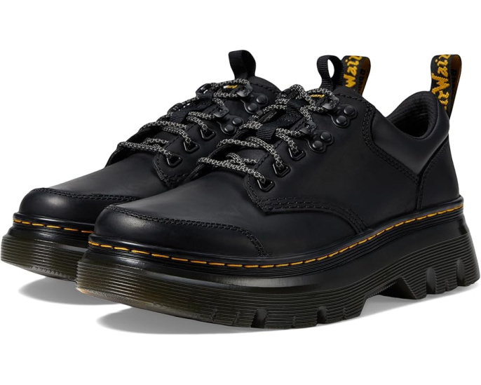 Оксфорды Tarik Lo Leather от Dr. Martens с технологией Goodyear Welt