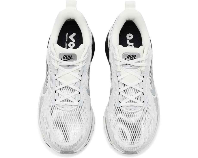 Кроссовки Nike Vomero 18 для бега по шоссе