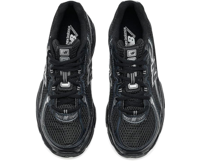 Кроссовки New Balance 740 на шнурках для детей