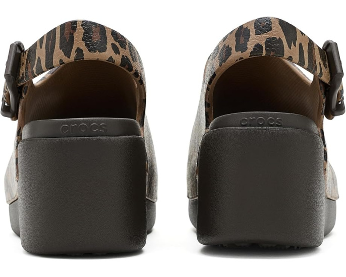 Сандалии-слайды Crocs Dylan Platform с металлическими заклепками