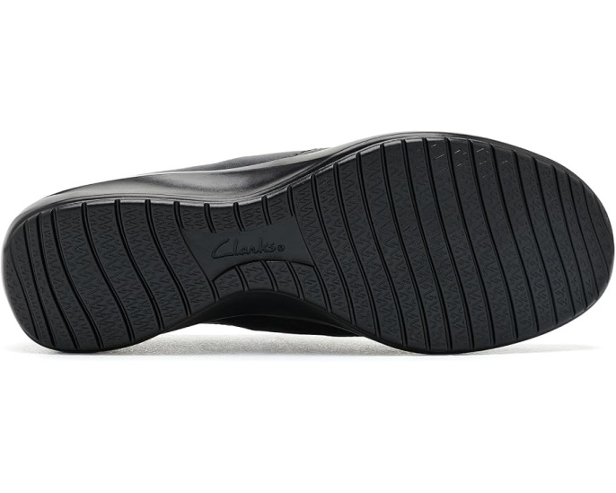Балетки Clarks Kaetlyn Mae с эластичными вставками
