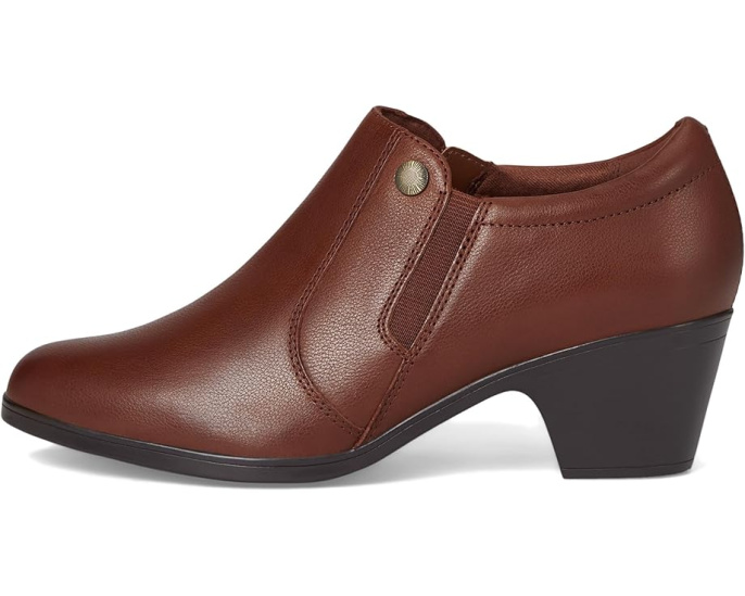 Туфли Clarks Emily 2 Reyna с простым носком и эластичными вставками