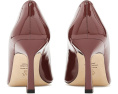Насосы Vinnie 85 Stuart Weitzman с острым мысом и уникальным каблуком